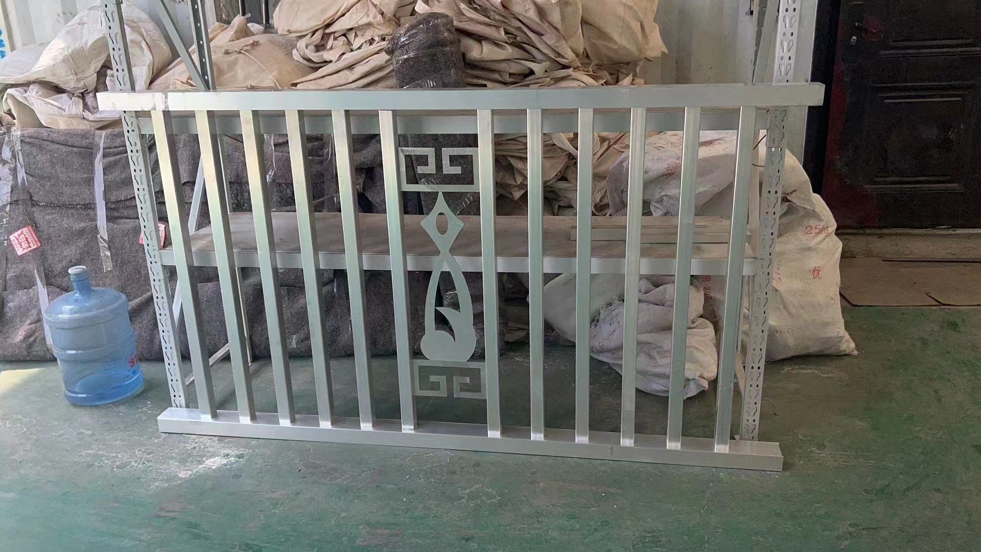 鋁合金護(hù)欄